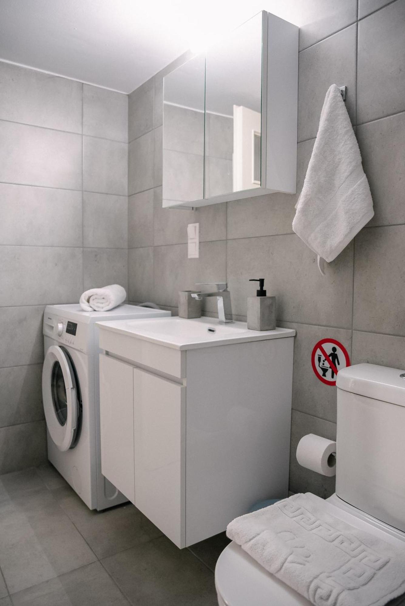 3Cs Athens Ampelokipoi Comfy Flat Ft Patio Airport Direct Day N Night Apartamento Exterior foto